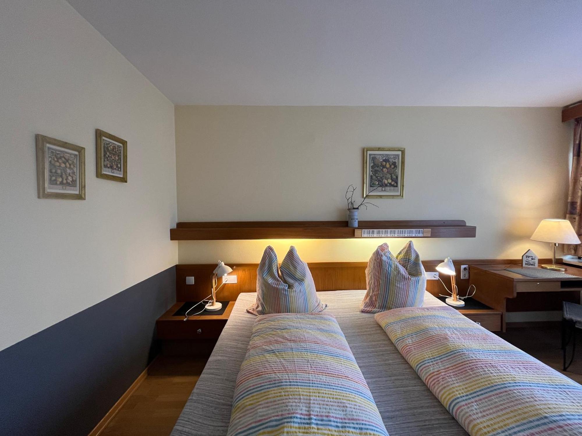 Goldener Hahn B&B Baiersbronn - Ferienwohnungen Mit Hotel Service Nahe Gartenschau Tal X Quarto foto